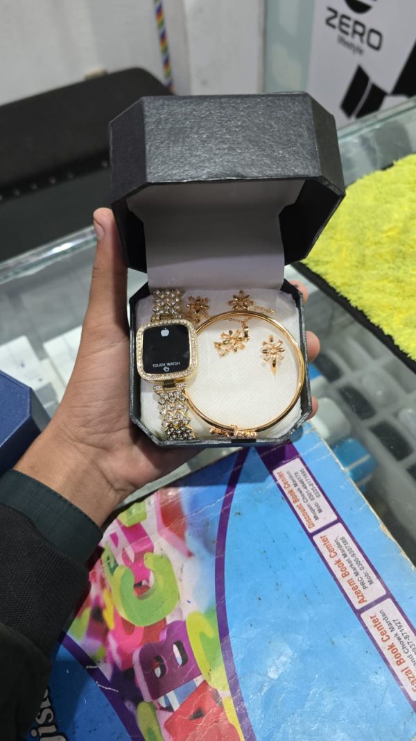 Royal luxury 4 in 1 ladies gift set