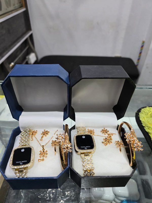 Royal luxury 4 in 1 ladies gift set